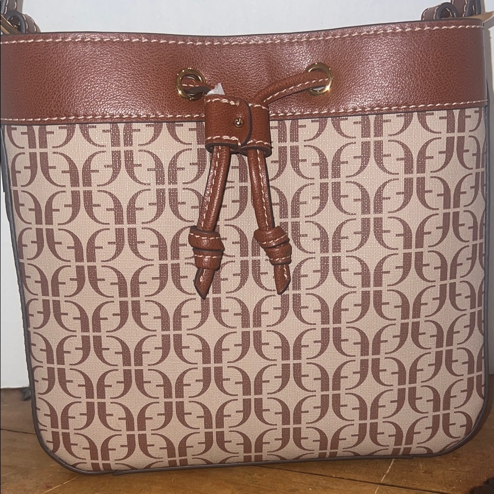 FLASH SALE Fossil Bucket Drawstring Crossbody Bag - Picture 4 of 12